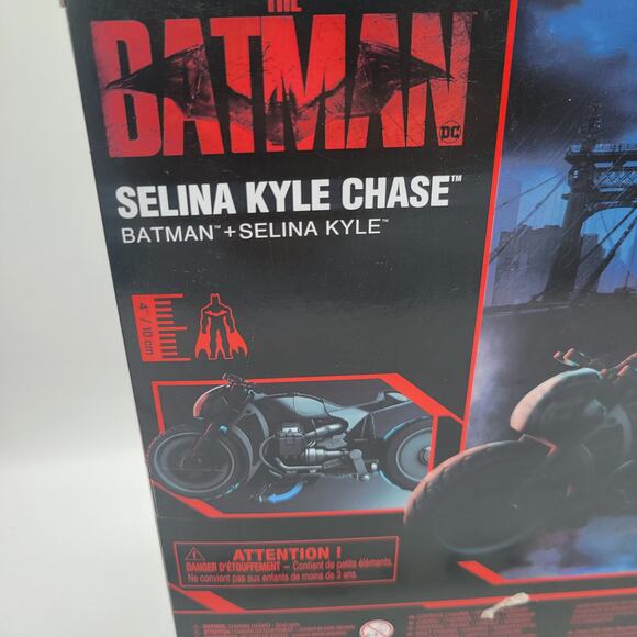 DC The Batman Selina Kyle Chase Action Figures with Batcycle Toy Set - Picture 6 of 6